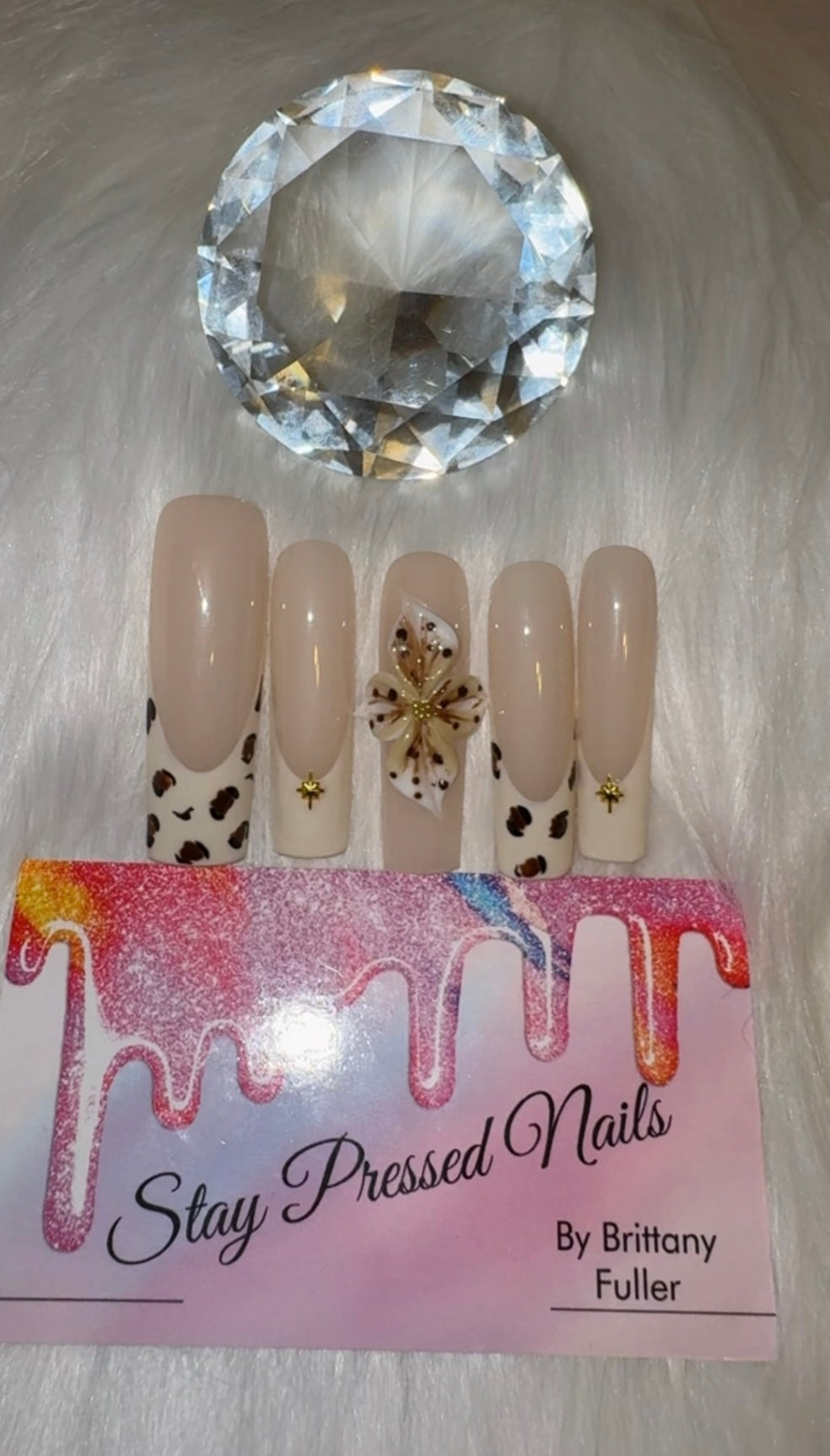 Spotted Flower Press On Nails Size Large